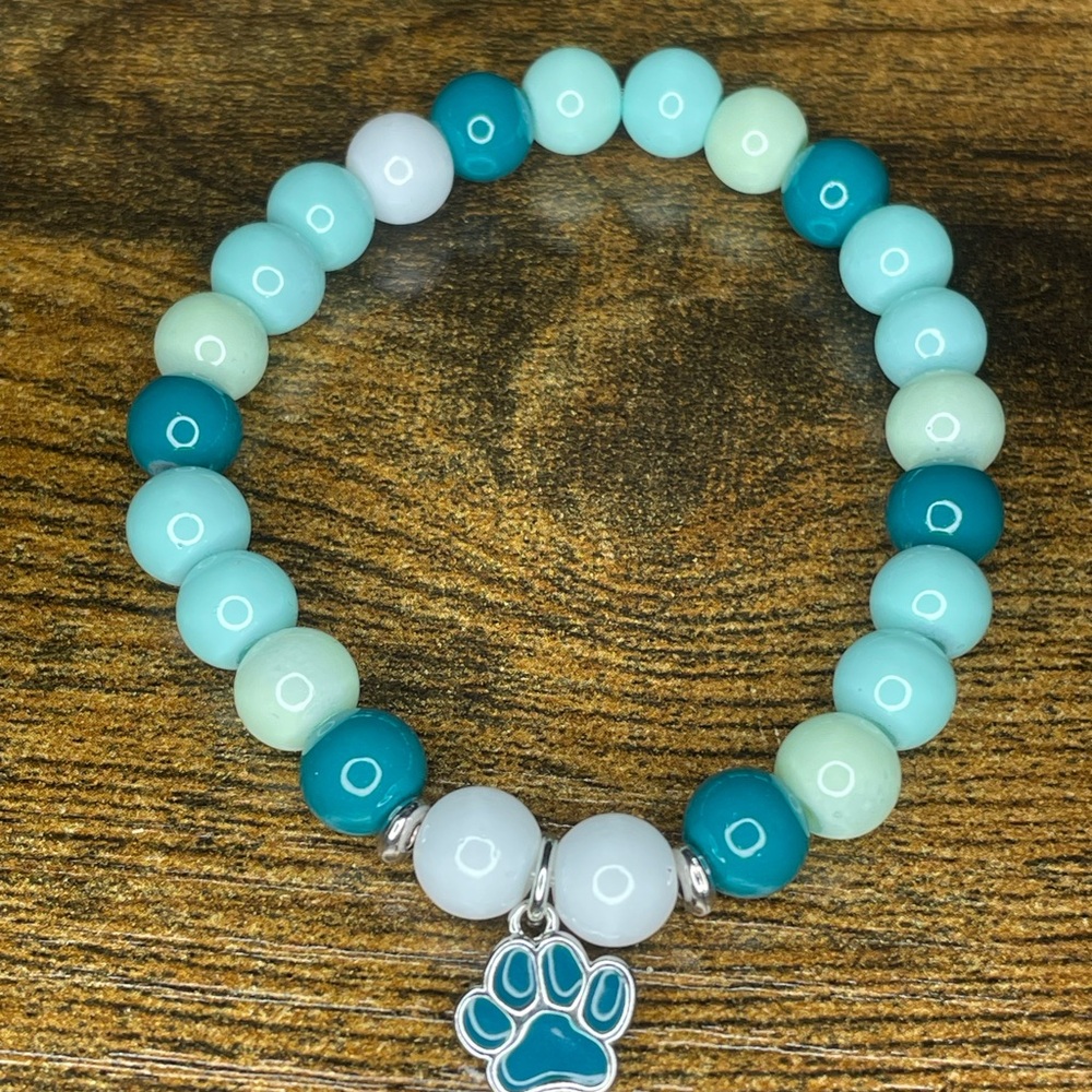 🐾 Turquoise and White Beaded Bracelet with Paw Charm
